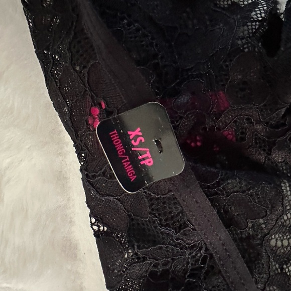New with tags XS panties and C34 push up bras - Picture 10 of 15
